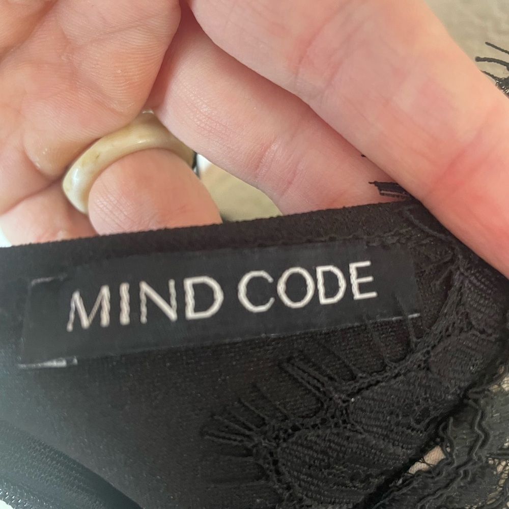 ♥️Mind Code Black and Cream Lace Chemise - Picture 2 of 10